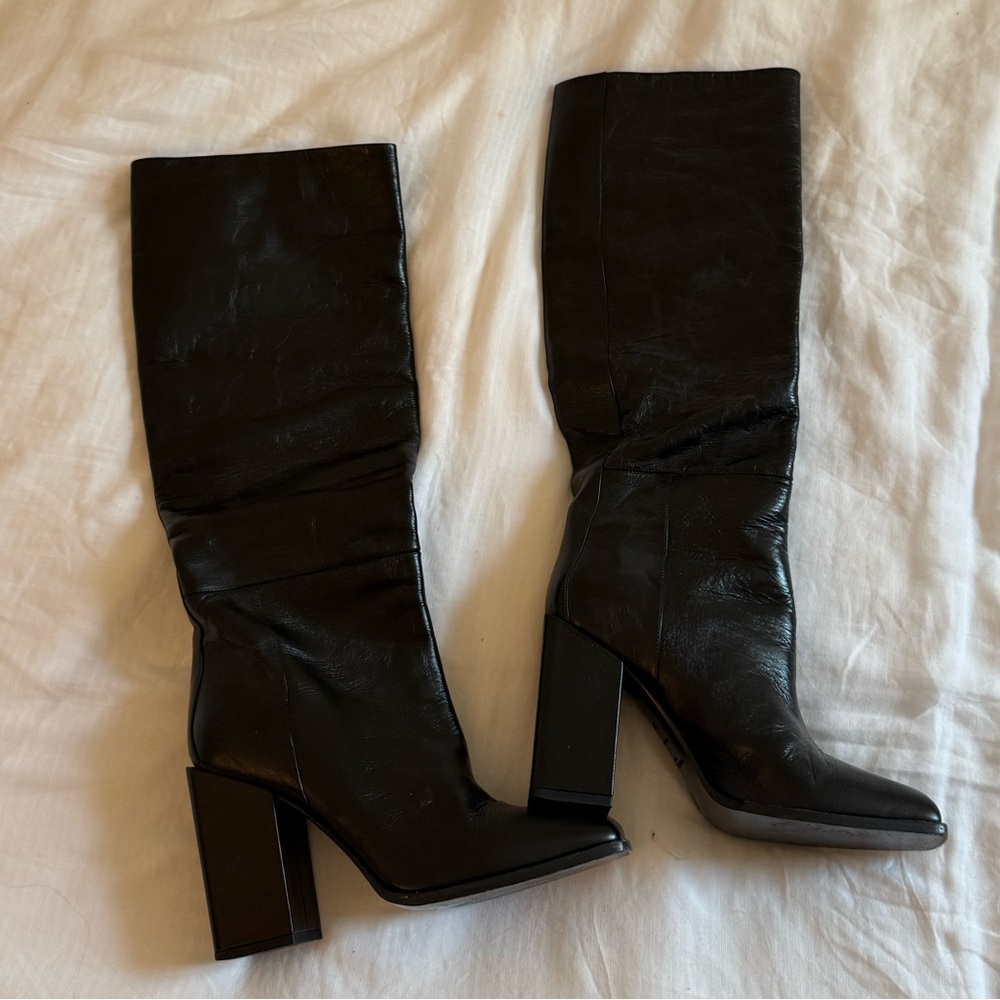 Saint Laurent Black Leather Heeled Boots